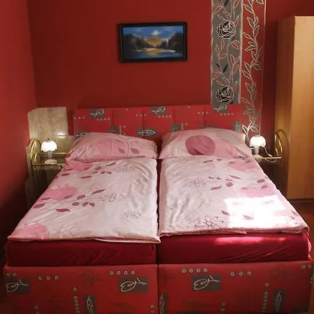 Casa de hóspedes Julie 3*